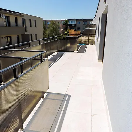 Sunrise Floor Apartment